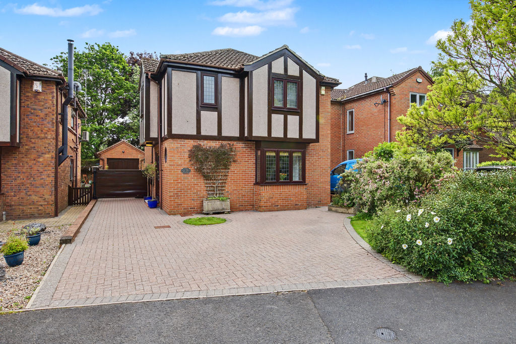 Ash Tree Close